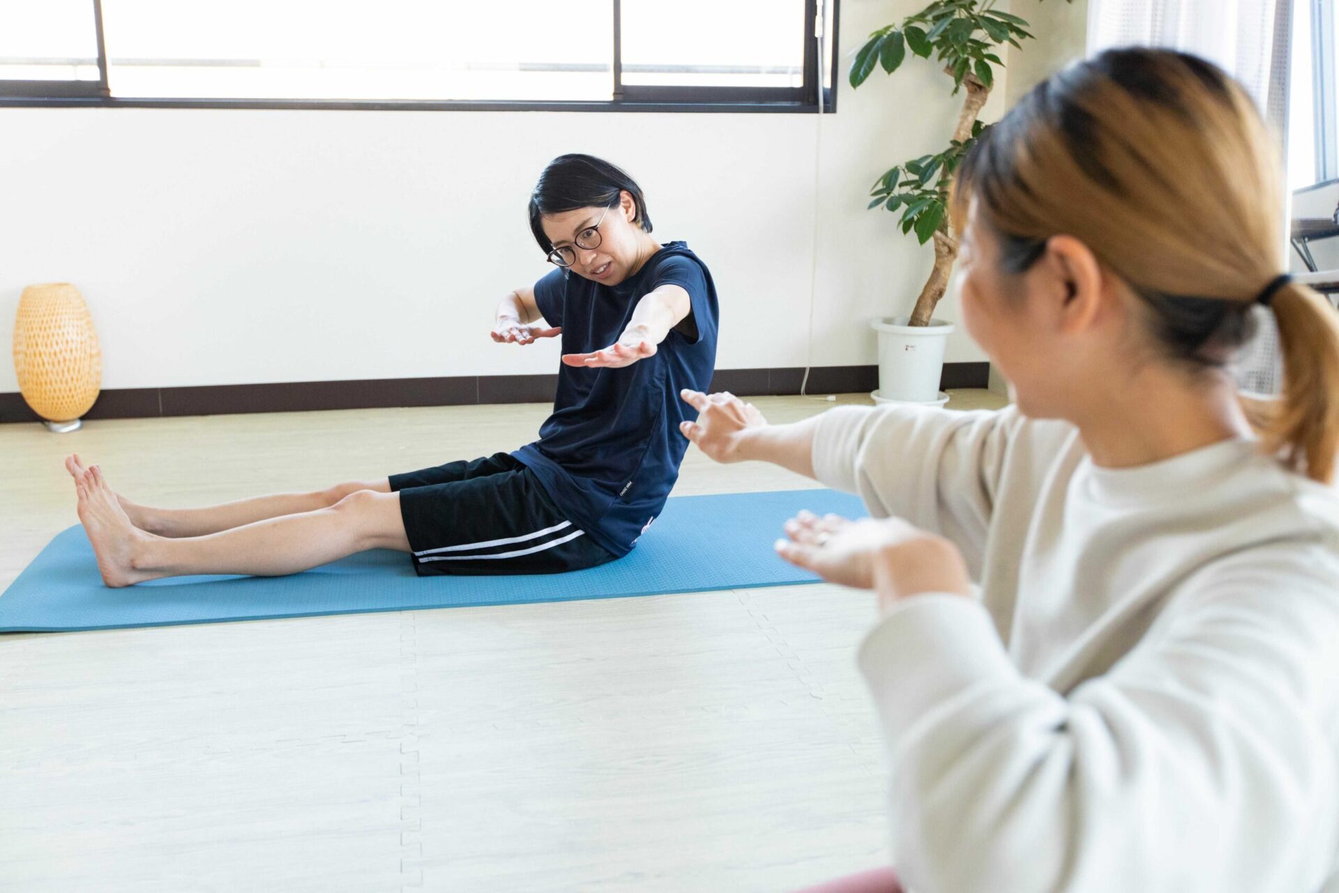 ピラティスとヨガの違いを3分で理解！現役インストラクターが解説