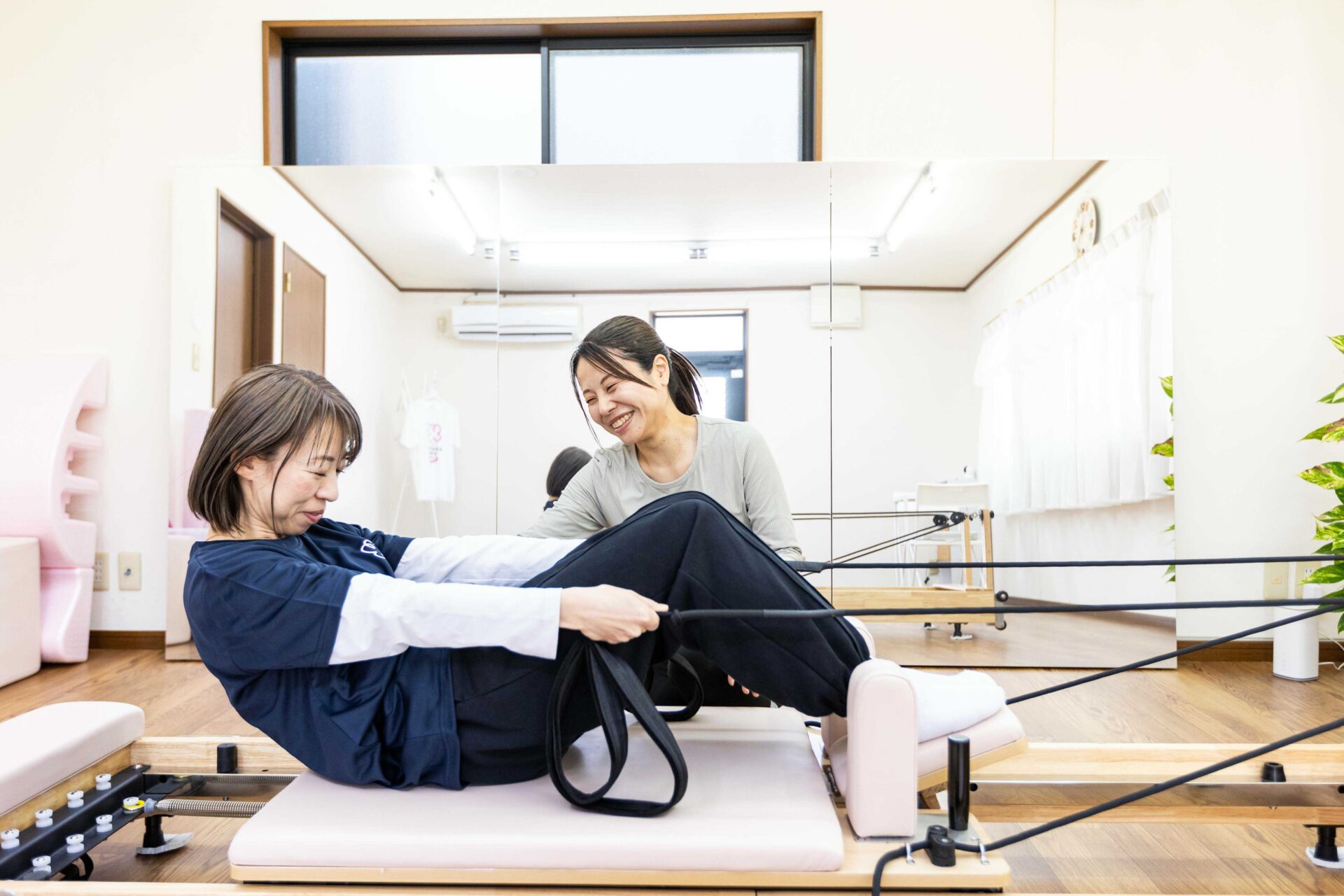 深谷にあるピラティススタジオのパーソナルレッスン風景