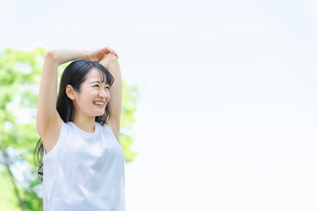 前向きにインストラクターとして頑張る女性